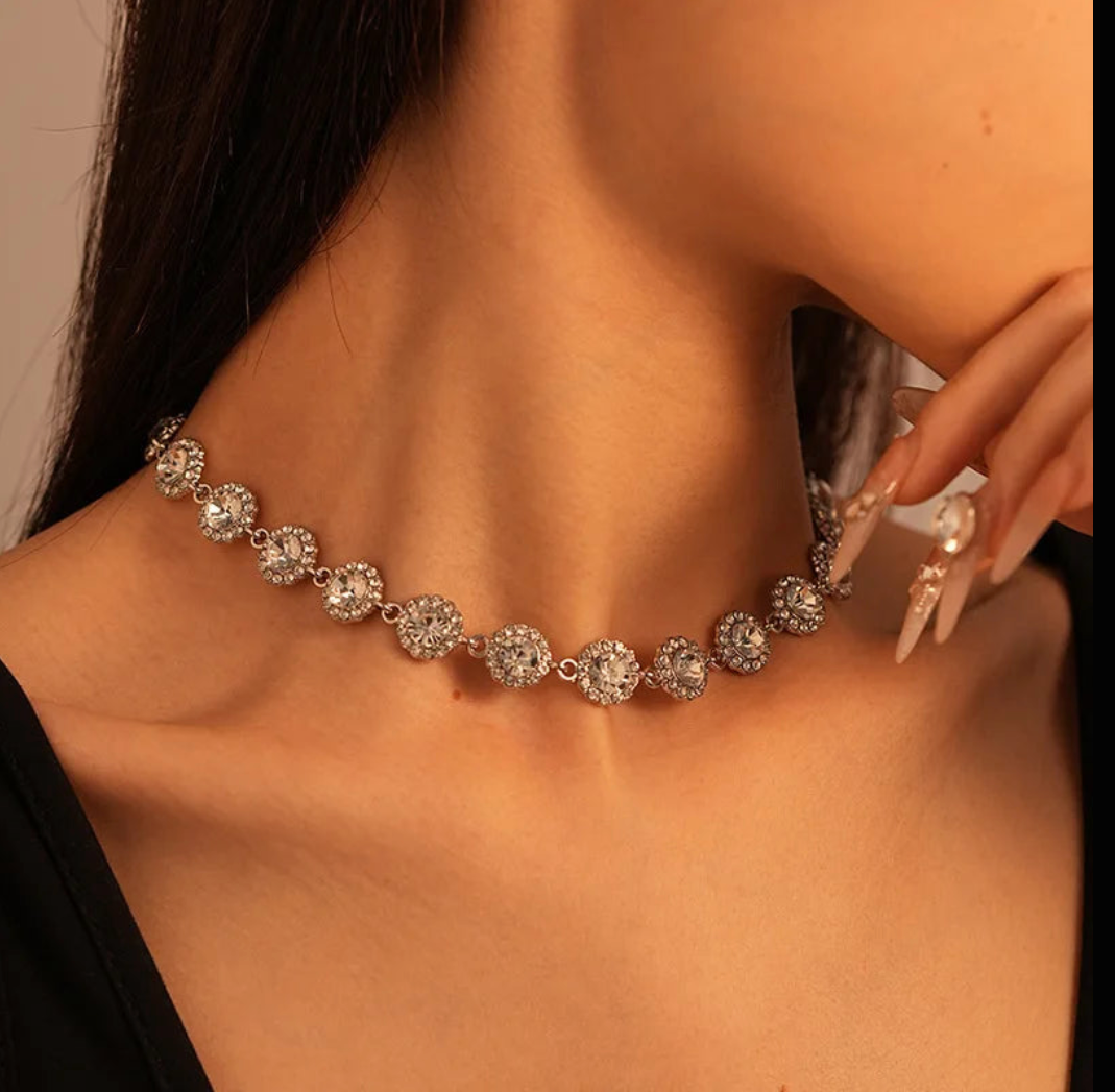 Colar Choker Elegância Brilhante