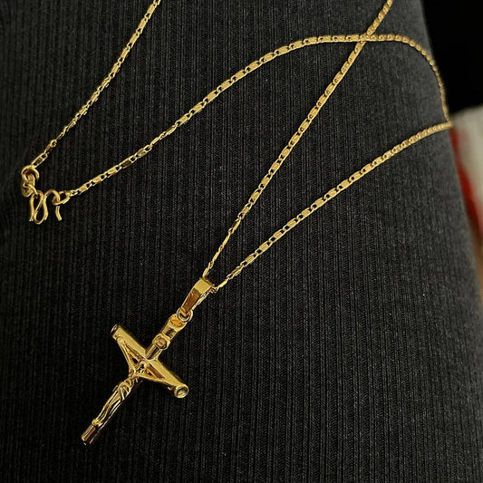 Colar Cruz Banhado a Ouro 24K – Autêntico e Novo