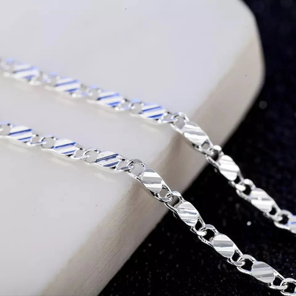 Colar em Prata 925 com banho de ouro de 18K
