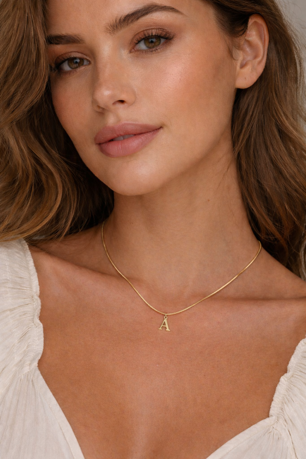 Colar Personalizado com Letra – Corrente Snake Banhada a Ouro