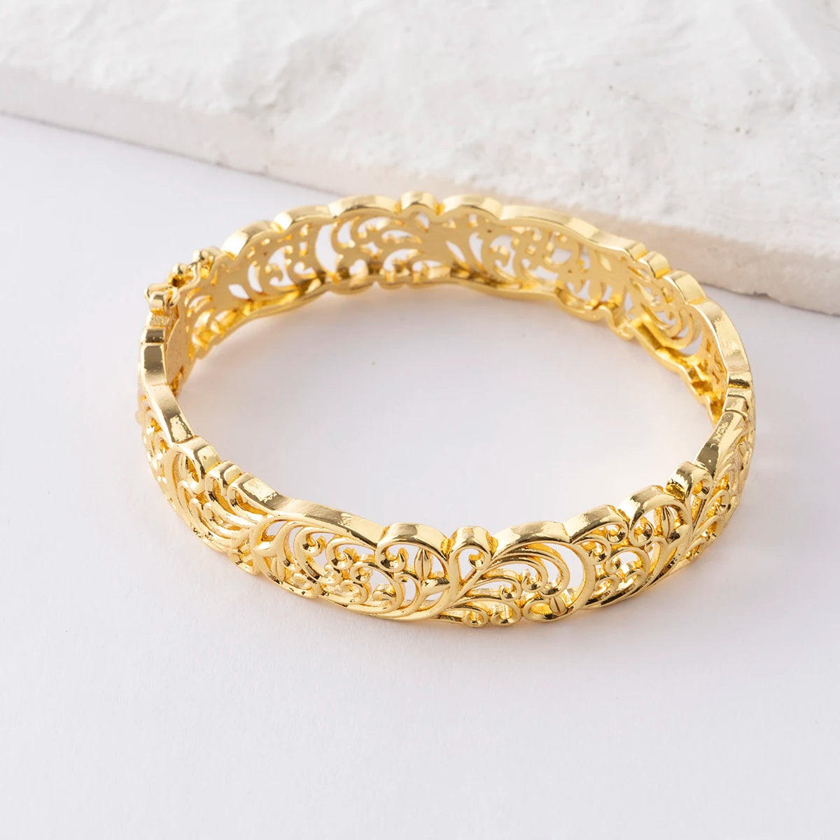 Pulseira Premium (banhada a ouro de 18K)
