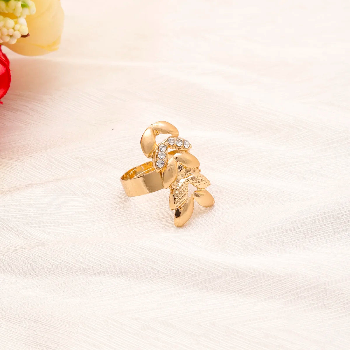 Conjunto Dubai Luxo – Colar, Brincos, Pulseira e Anel Dourado_BANHO 18K