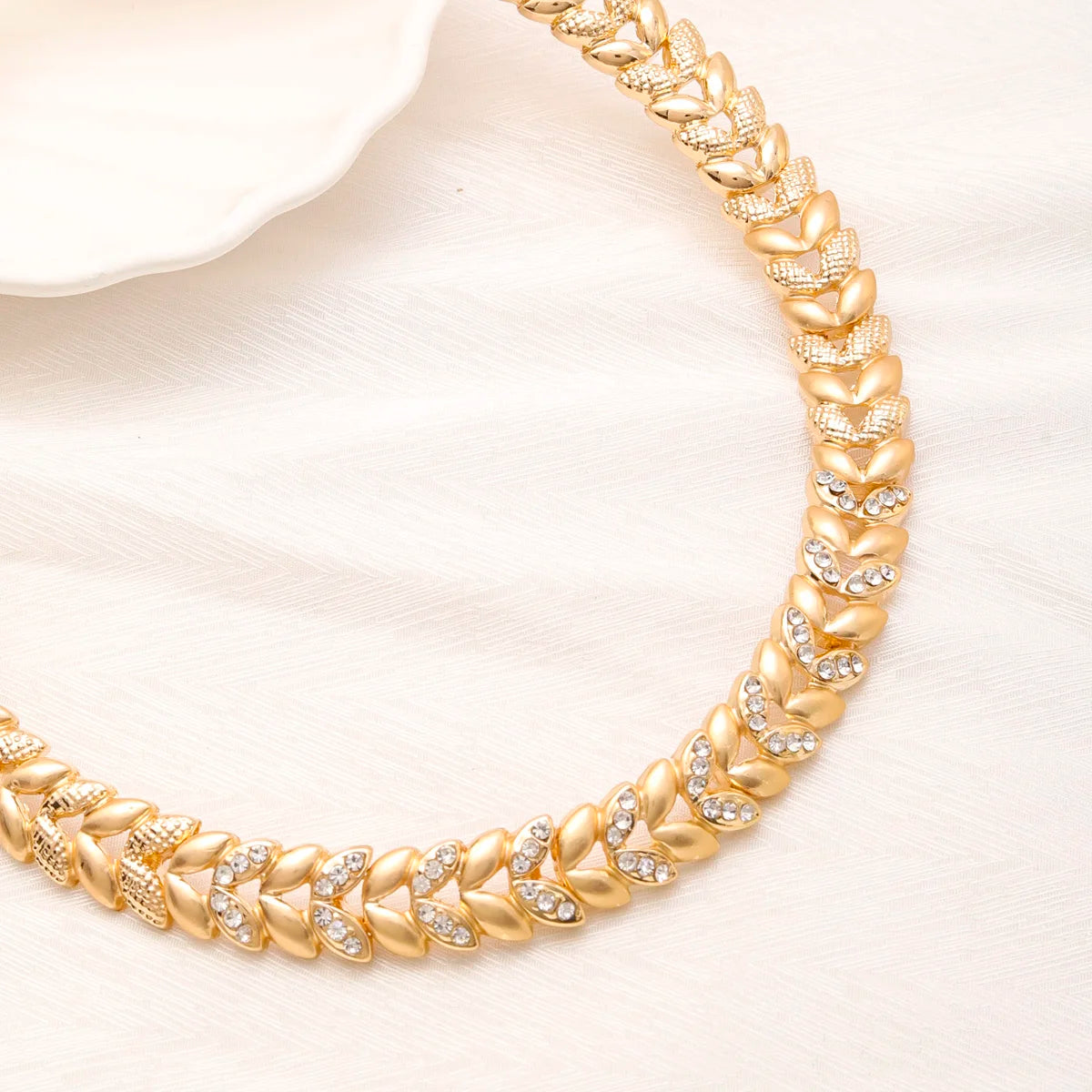Conjunto Dubai Luxo – Colar, Brincos, Pulseira e Anel Dourado_BANHO 18K