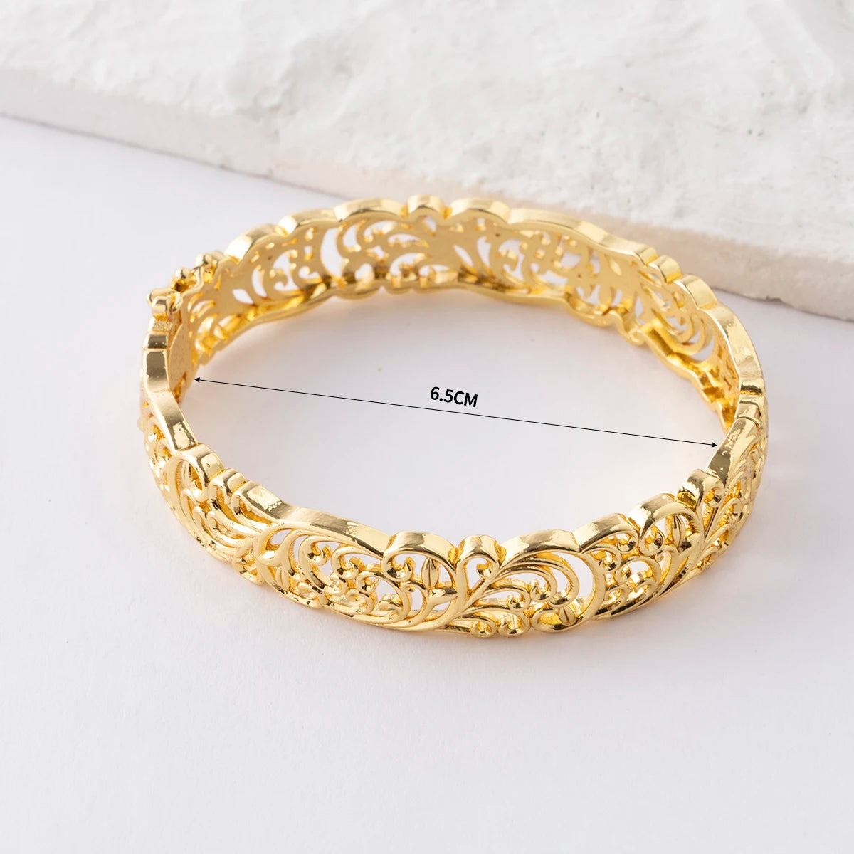 Pulseira Premium (banhada a ouro de 18K)