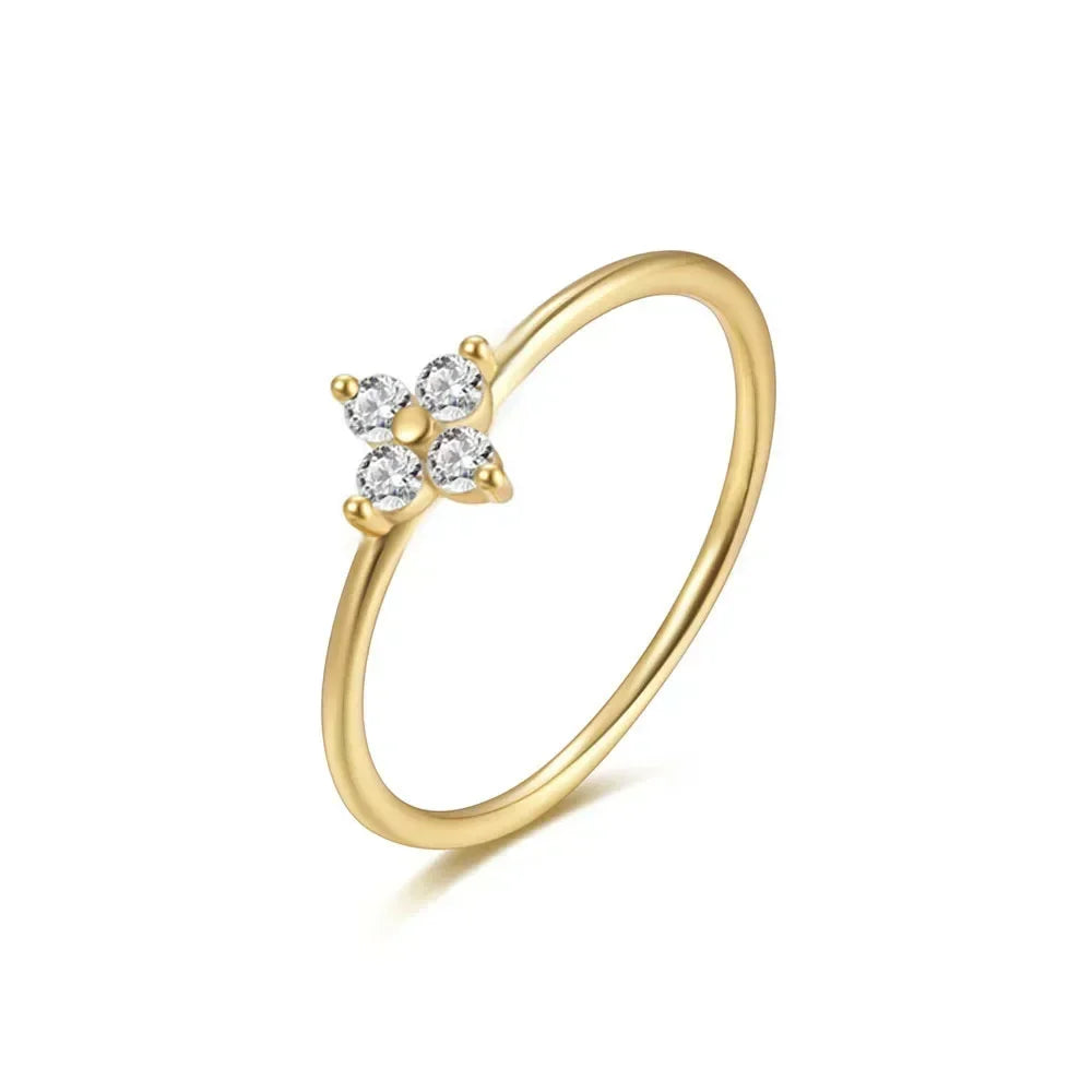 💎 

Anel Trevo de Luxo – Prata 925 com Zircónias